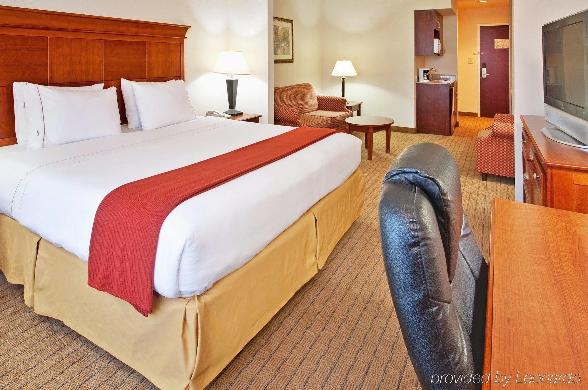 Holiday Inn Express & Suites Dyersburg By Ihg Quarto foto